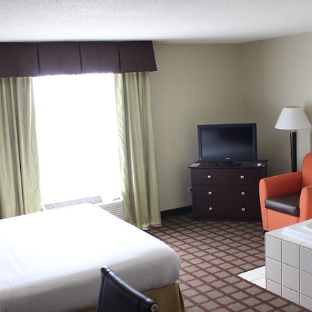 Holiday Inn Express Hotel & Suites Chicago-Algonquin By Ihg Exterior foto