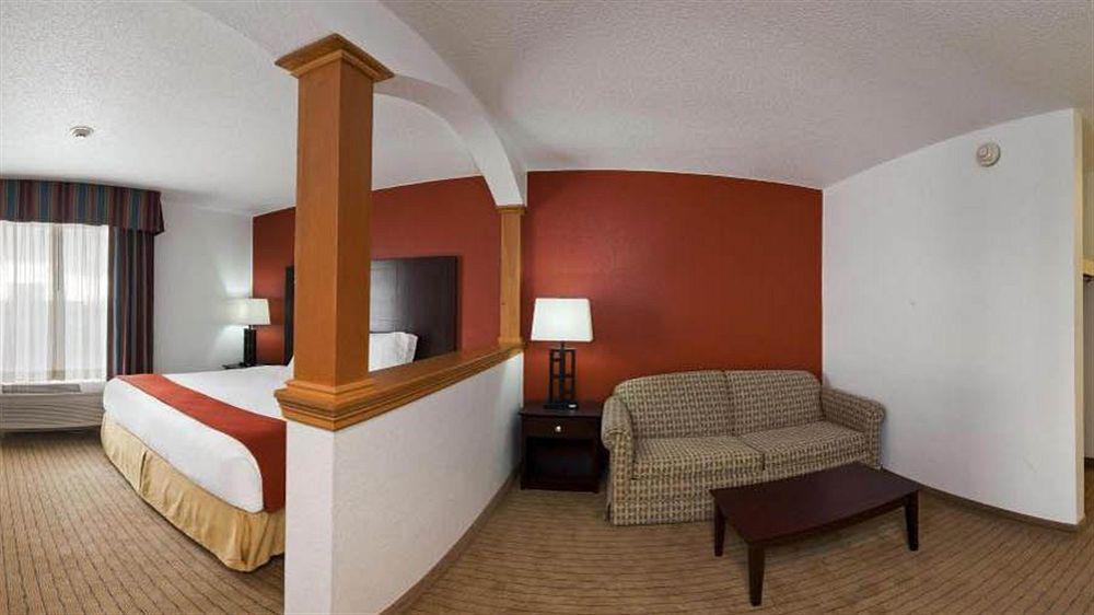 Holiday Inn Express Hotel & Suites Chicago-Algonquin By Ihg Exterior foto