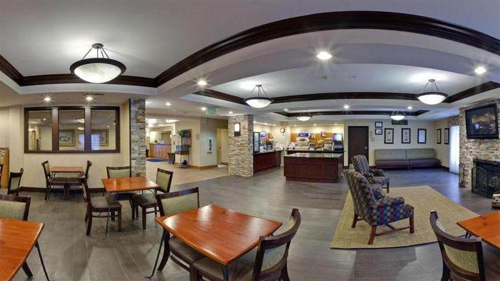 Holiday Inn Express Hotel & Suites Chicago-Algonquin By Ihg Exterior foto