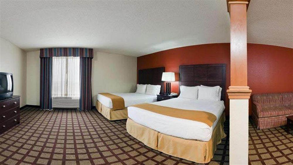 Holiday Inn Express Hotel & Suites Chicago-Algonquin By Ihg Exterior foto