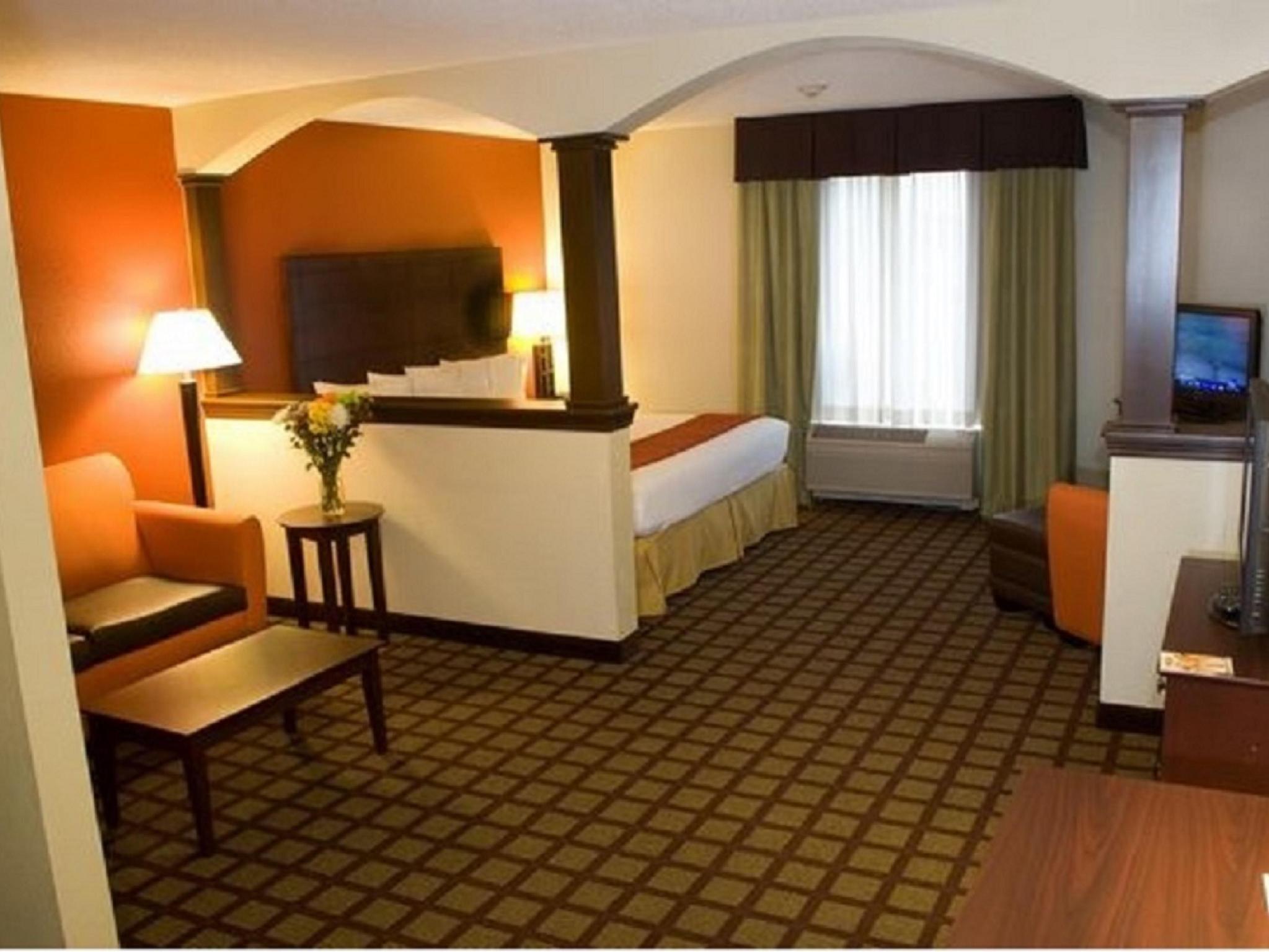 Holiday Inn Express Hotel & Suites Chicago-Algonquin By Ihg Exterior foto