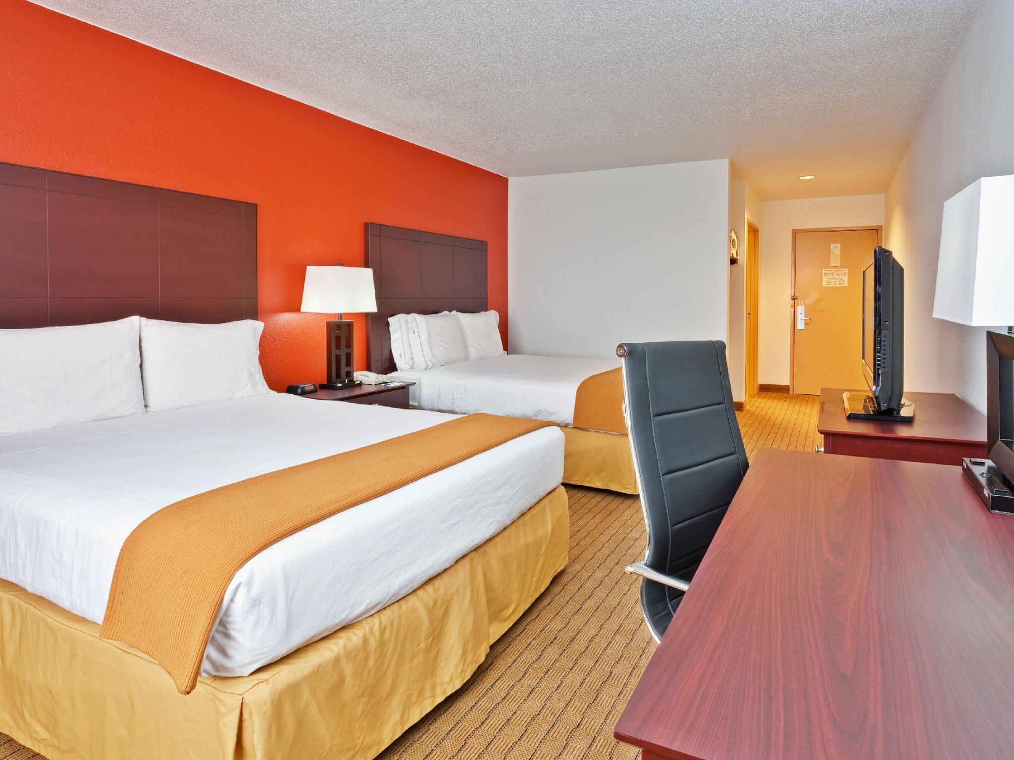 Holiday Inn Express Hotel & Suites Chicago-Algonquin By Ihg Exterior foto