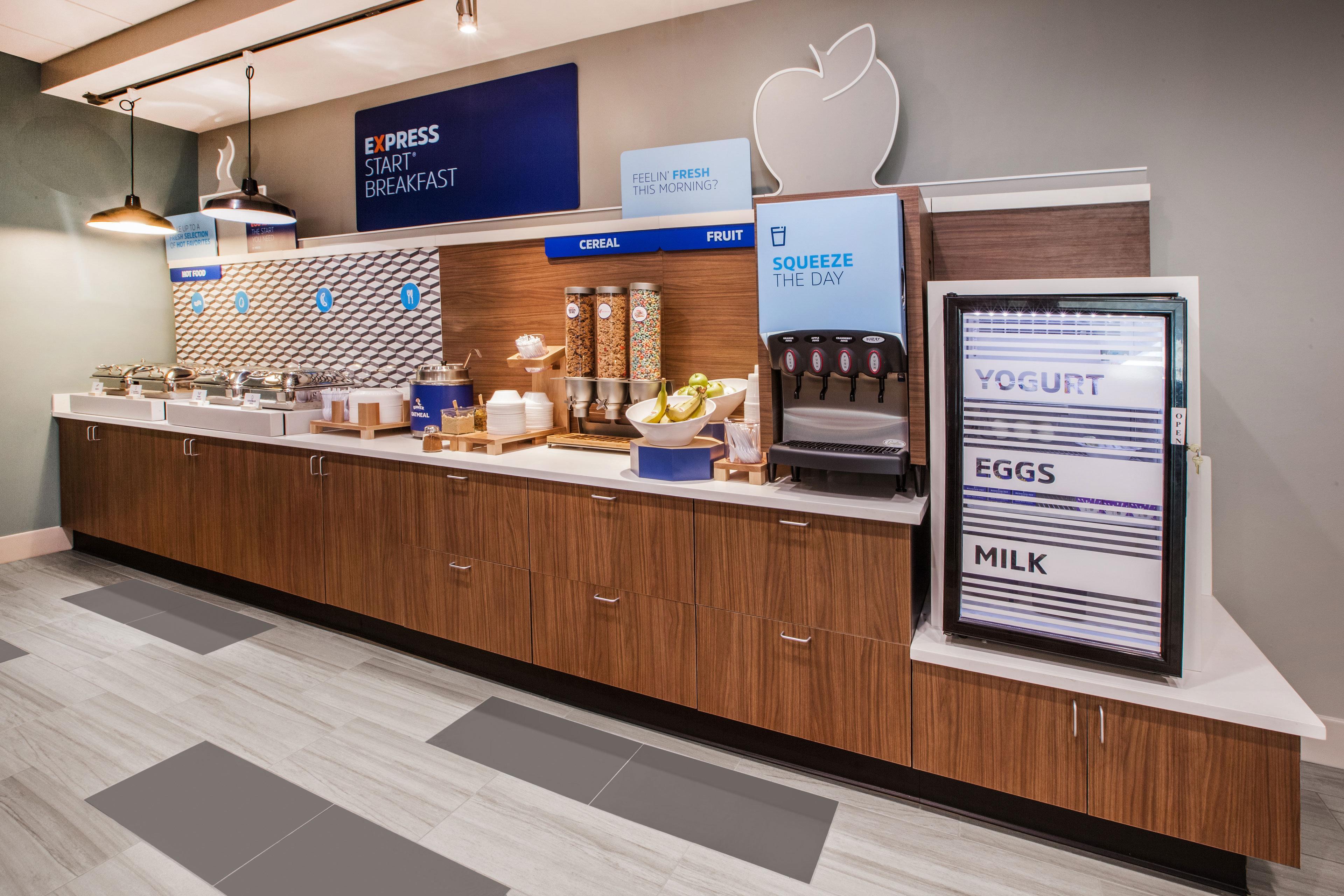Holiday Inn Express Hotel & Suites Chicago-Algonquin By Ihg Exterior foto