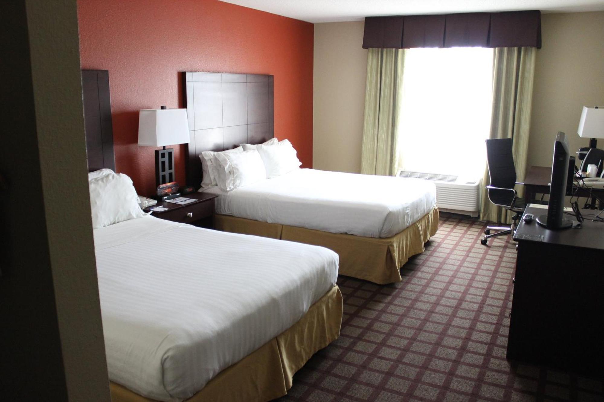 Holiday Inn Express Hotel & Suites Chicago-Algonquin By Ihg Exterior foto